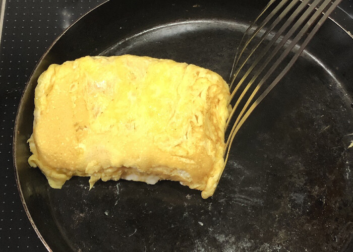 フライパンで卵焼きを作る方法4