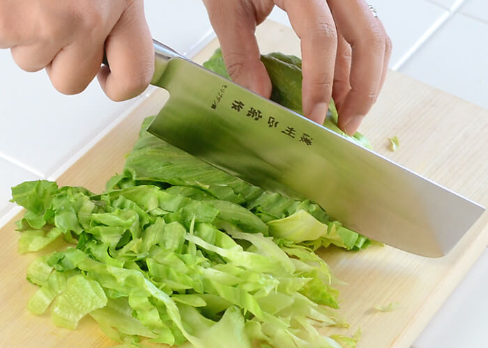 野菜を切るのにおすすめな菜切り包丁