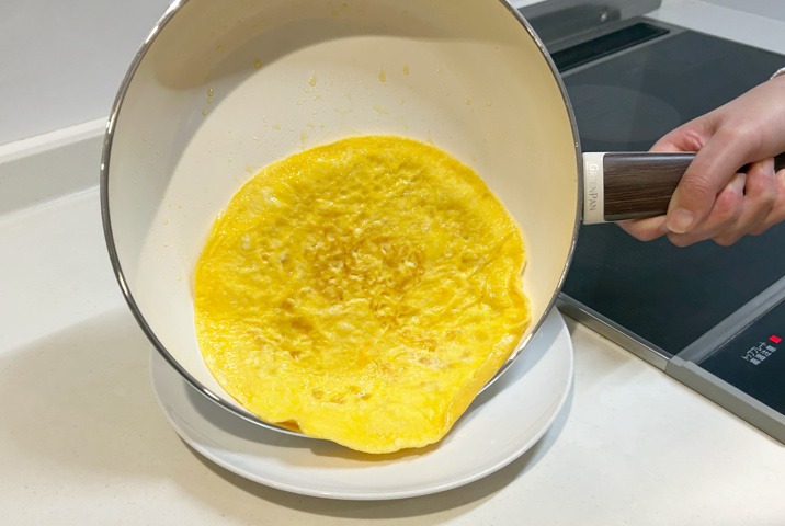 セラミックフライパンで薄焼き卵を焼く実験