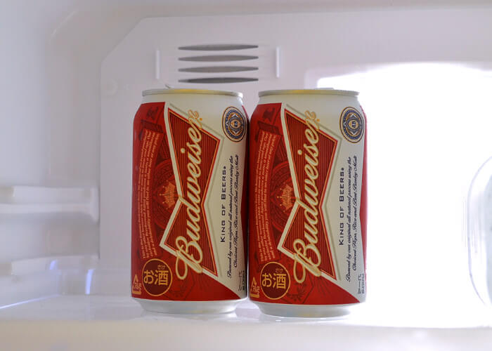 冷蔵庫で冷やした缶ビール