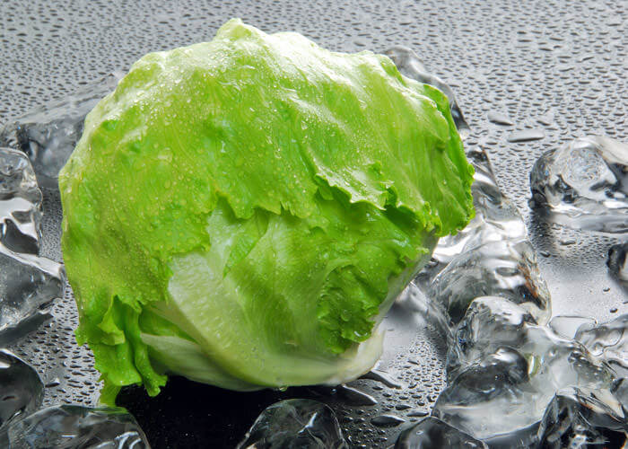 「50度洗い」と「氷水につける」。どっちが野菜がシャキッとする？