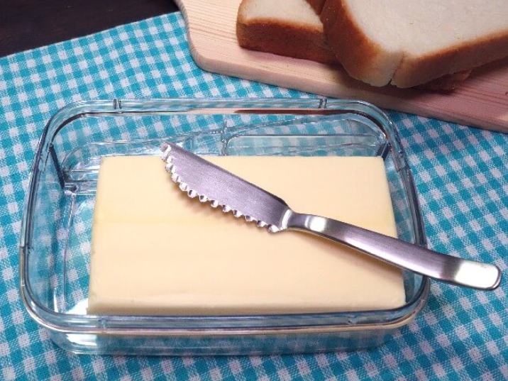 バターナイフはギザギザタイプがおすすめ