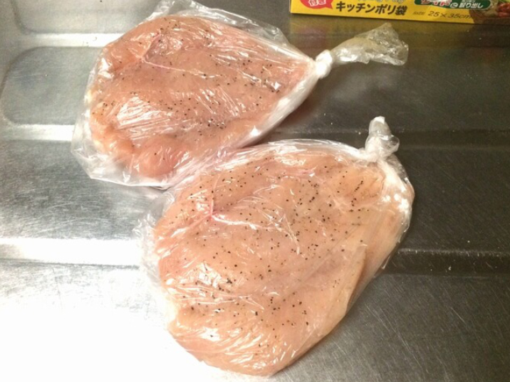 ポリ袋を使用した肉の保存方法