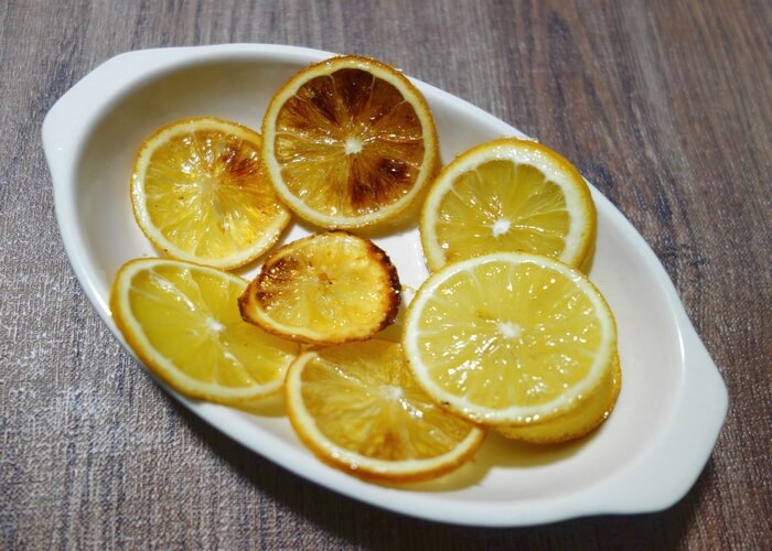 つやつやとコーティングされたような仕上がりのレモンのドライフルーツ