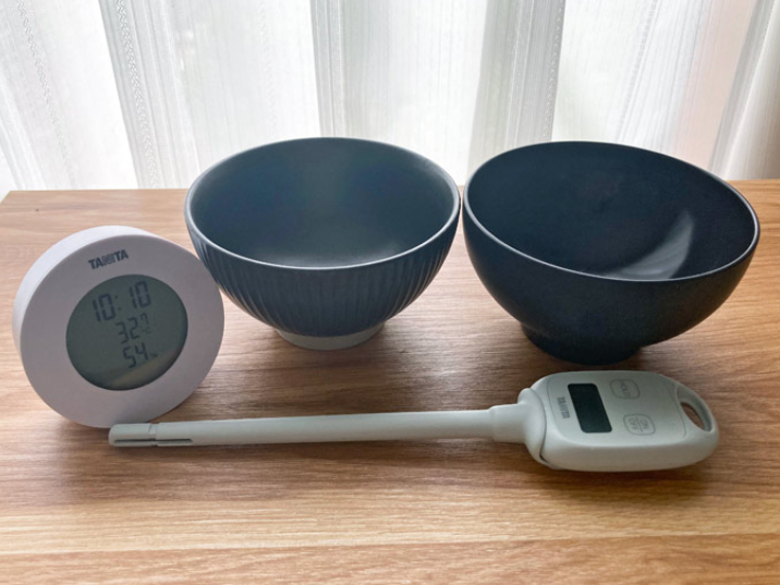 サーモスの茶碗と陶器の茶碗