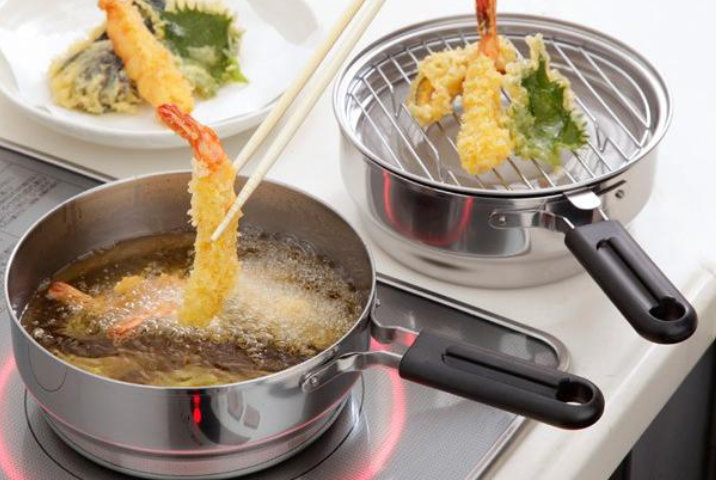 天ぷら鍋と一体になった「らく揚げダブルポット」