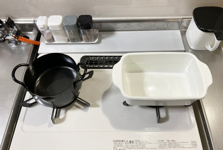 丸い天ぷら鍋と角型ホーロー天ぷら鍋