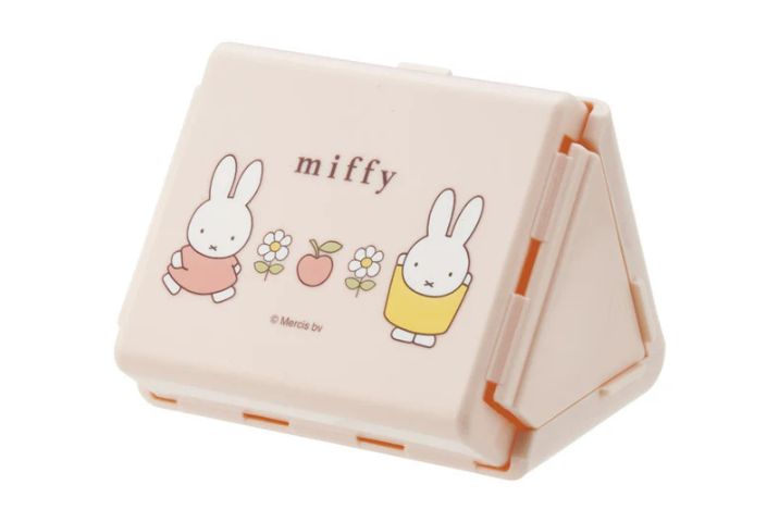 <p>折りたたみおにぎりケース</p>