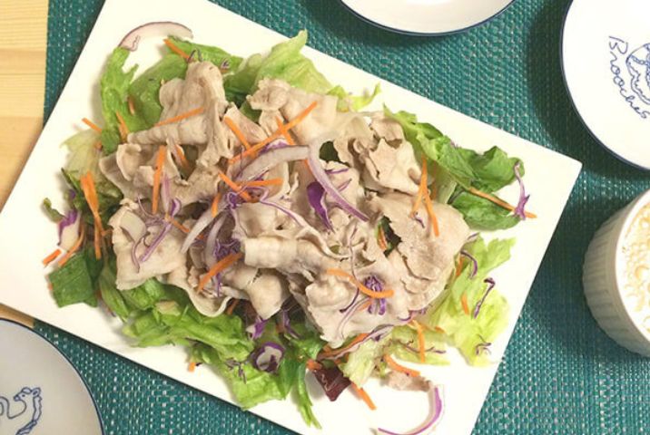 余っためんつゆで作る「ゴマダレをかけた冷しゃぶ」